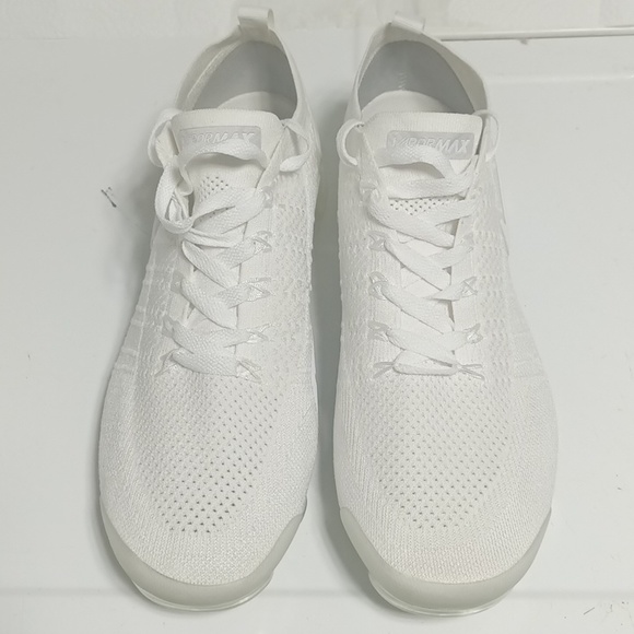 Nike Vapormax - Picture 2 of 13